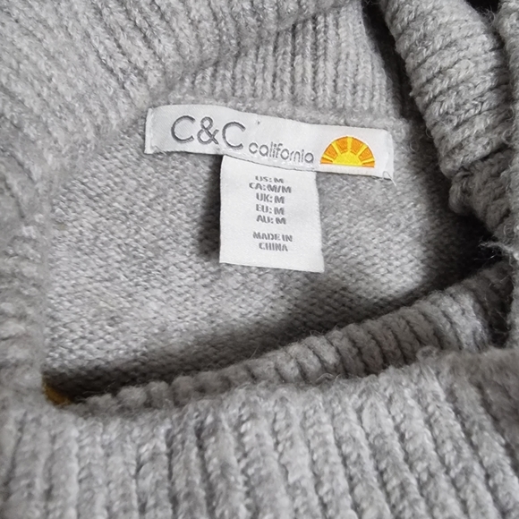 3/$40 Sale! Cute 3 Tone Sweater - Picture 6 of 6